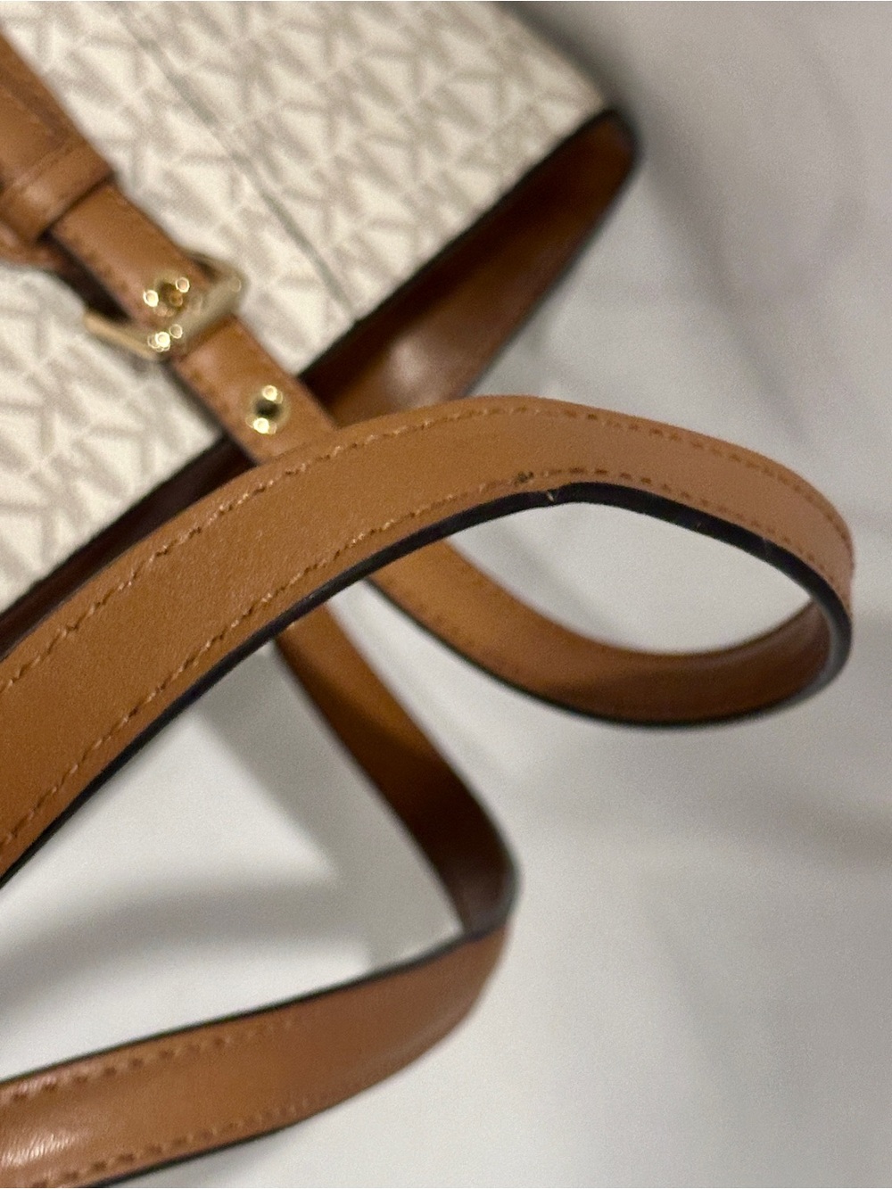 Michael Kors Voyager Large Signature Tote /laptop Bag - Picture 13 of 16
